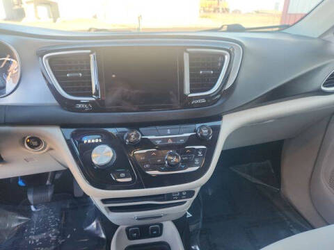 2017 Chrysler Pacifica Hybrid Touring Plus