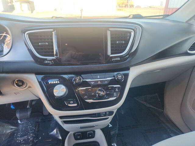 2017 Chrysler Pacifica Hybrid Touring Plus