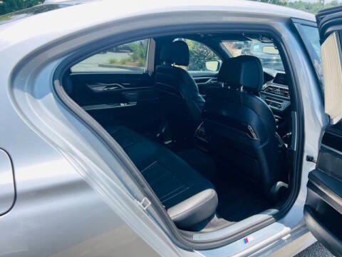 2017 BMW 7 Series 740i