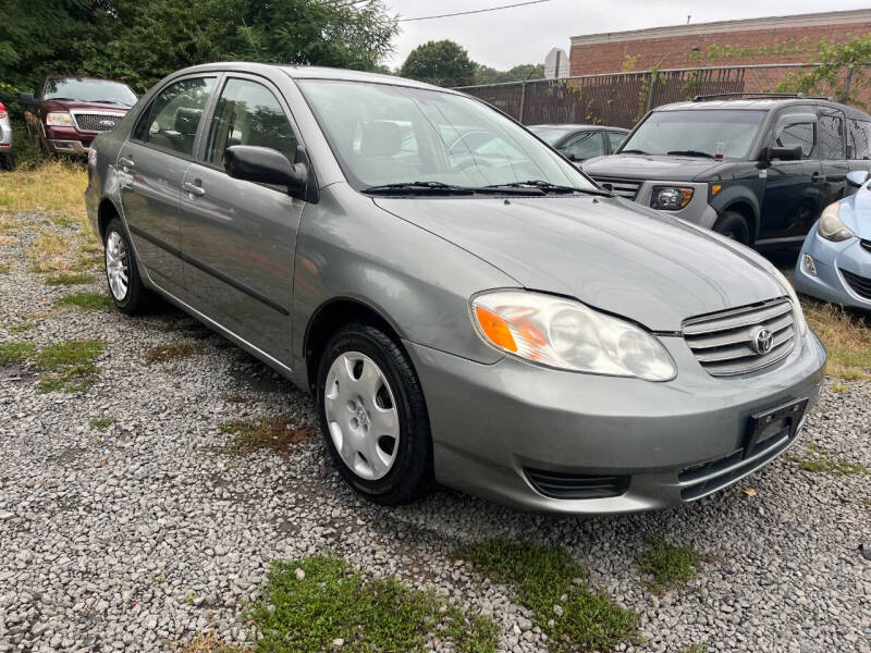 2004 Toyota Corolla CE photo 3