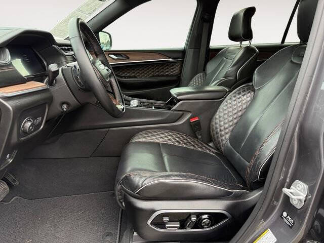 2023 Jeep Grand Cherokee L Summit