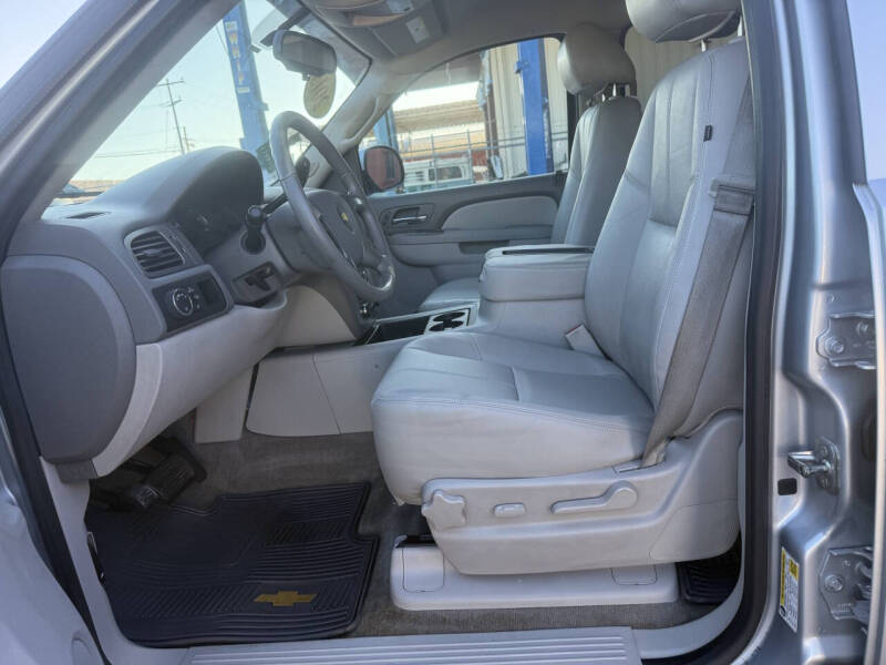 2013 Chevrolet Suburban LT