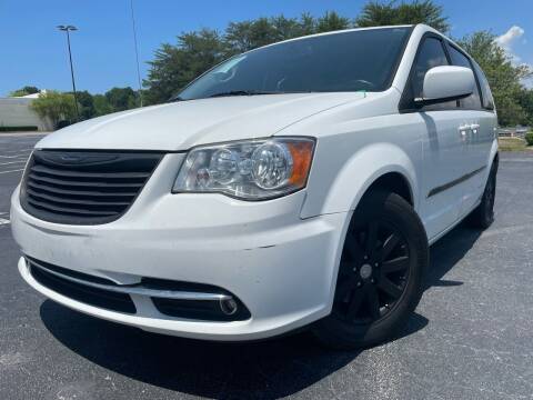 2015 Chrysler Town and Country for sale at El Camino Auto Sales in Gainesville GA