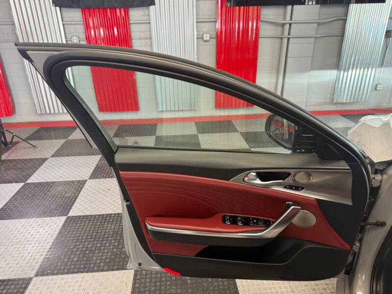 2022 Kia Stinger