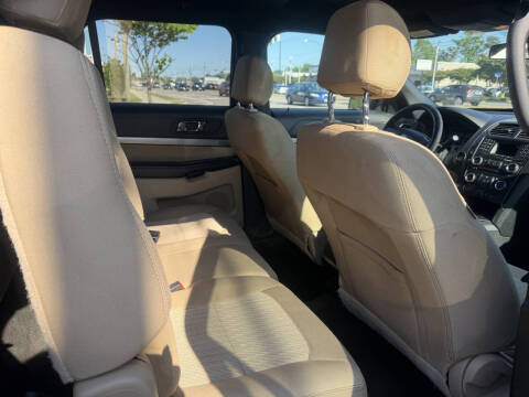 2017 Ford Explorer
