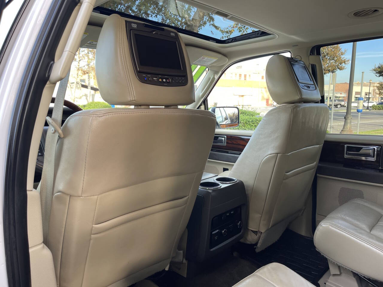 2015 Lincoln Navigator for sale at Got Cars in Downey, CA