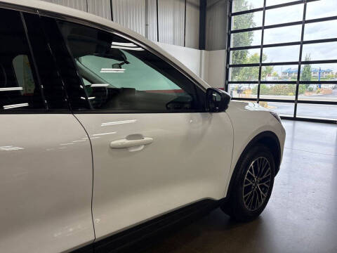 2023 Ford Escape Hybrid Active