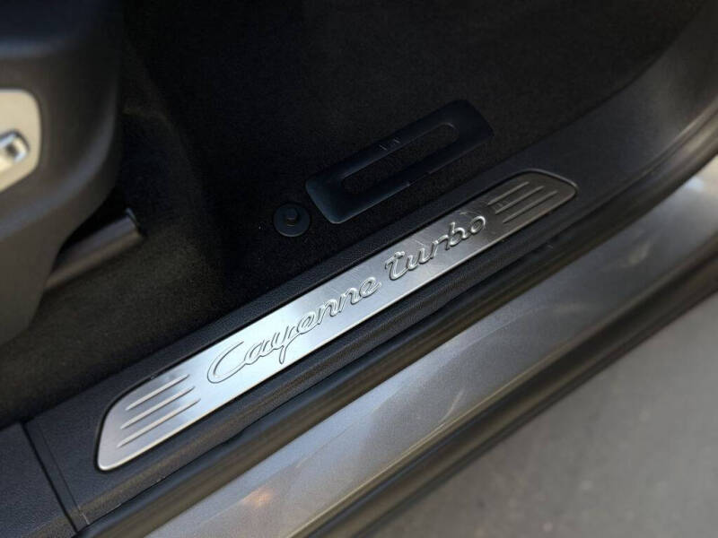 2017 Porsche Cayenne Turbo