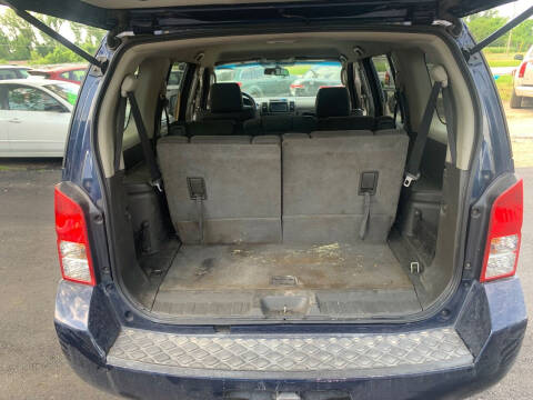 2009 Nissan Pathfinder LE