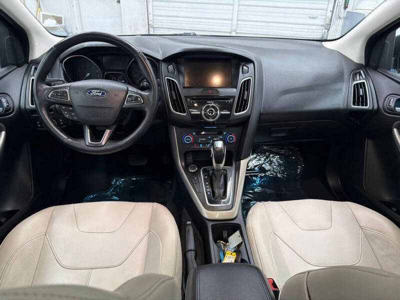2017 Ford Focus Titanium