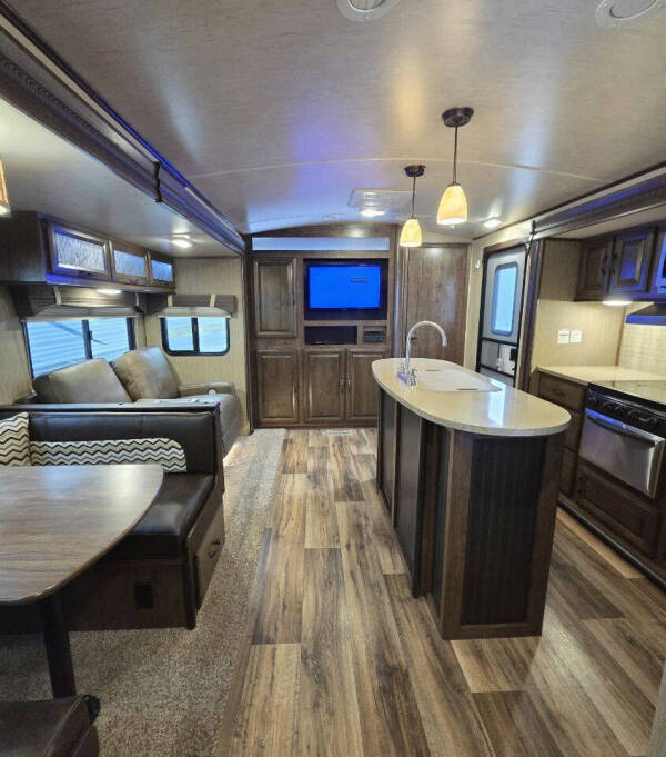 2017 Cruiser RV Radiance Touring Edition
