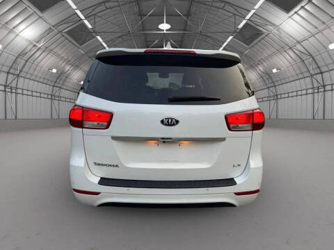 2017 Kia Sedona LX