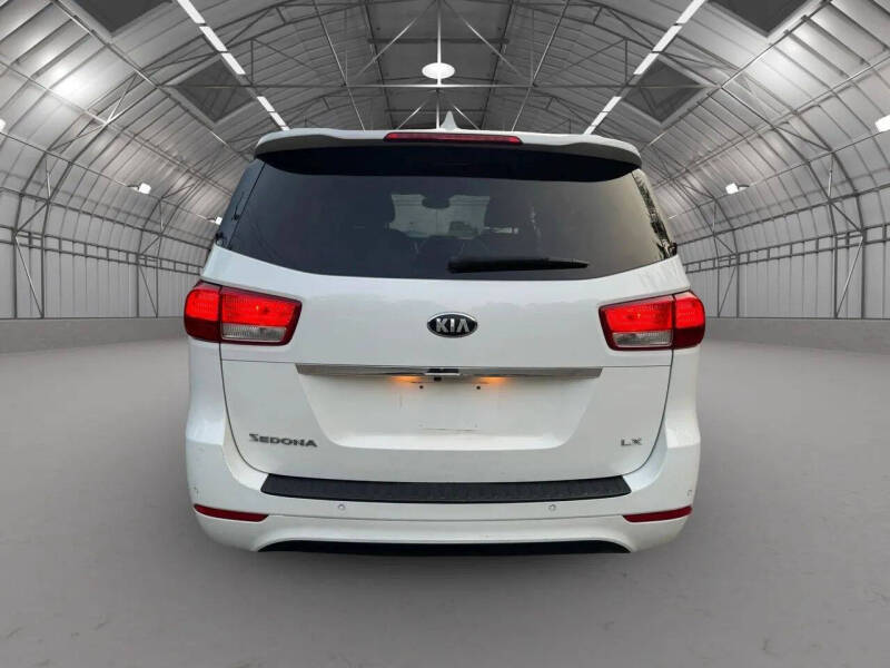 2017 Kia Sedona LX