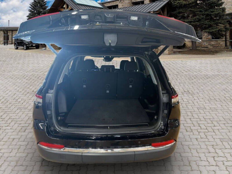 2023 Jeep Grand Cherokee Laredo