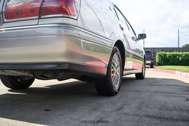 2000 Toyota Crown