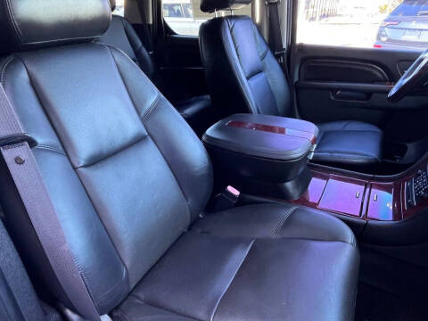 2011 Cadillac Escalade Premium