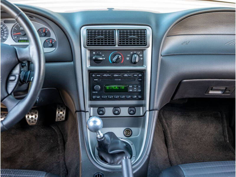 2004 Ford Mustang Mach 1 Premium