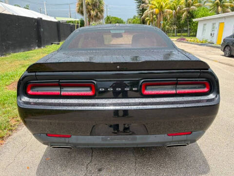 2019 Dodge Challenger SXT