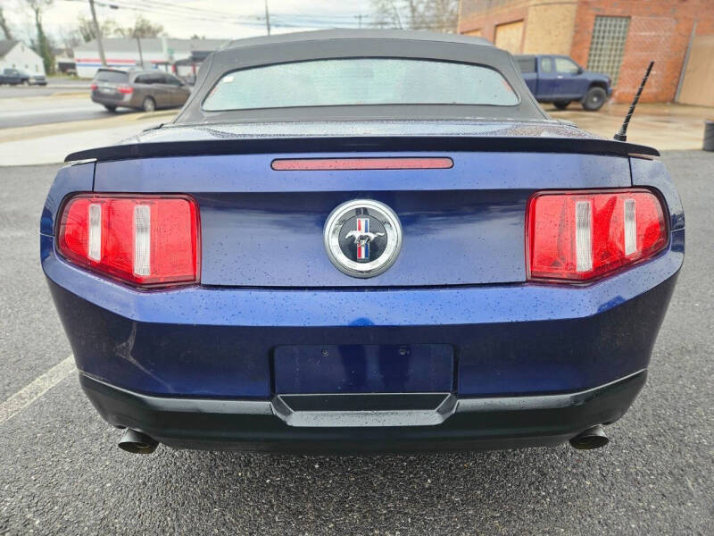 2012 Ford Mustang V6