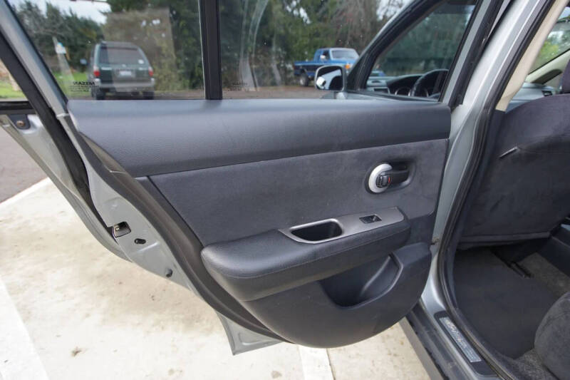 2008 Nissan Versa 1.8 S