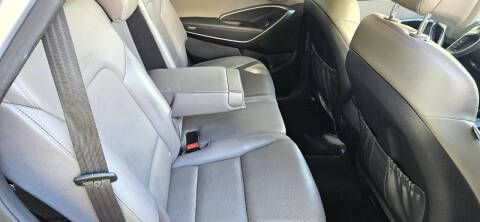 2018 Hyundai Santa Fe SE