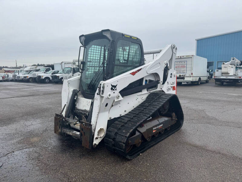 2022 Bobcat T870