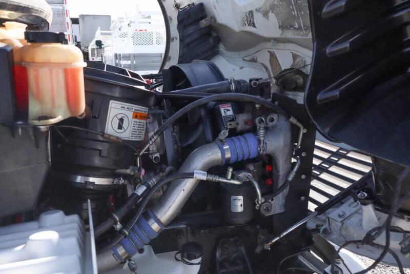 2016 Freightliner M2 106