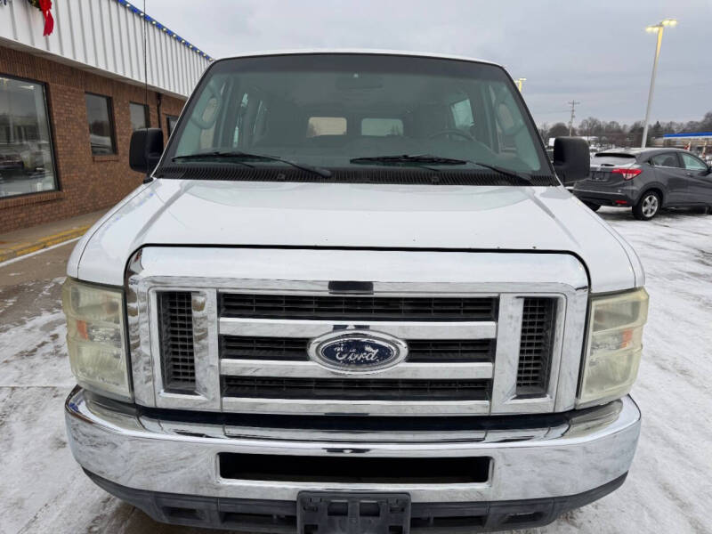 2012 Ford E-Series E-150 XLT