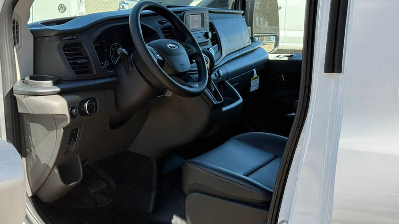 2025 Ford Transit