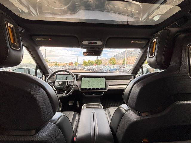 2024 Rivian R1S Adventure