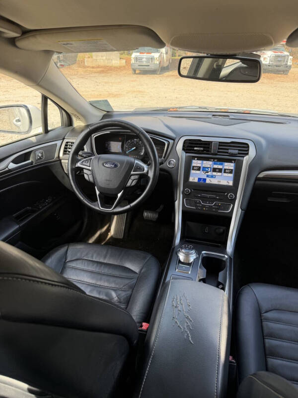 2017 Ford Fusion Hybrid SE