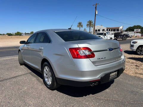 2011 Ford Taurus SE