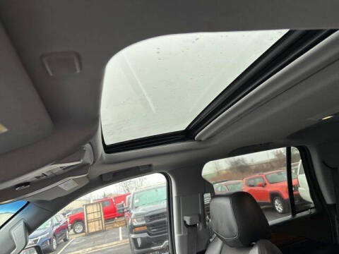 2017 Cadillac Escalade Luxury