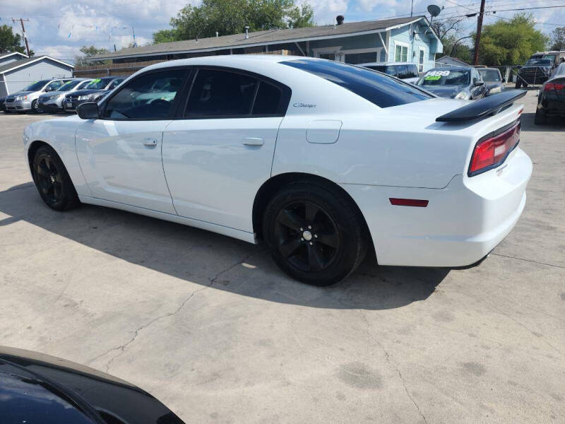 2013 Dodge Charger SE