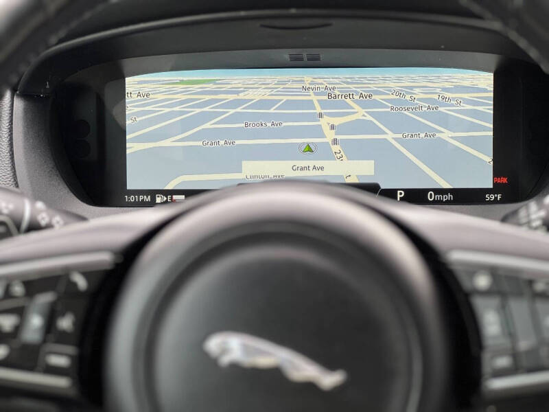 2017 Jaguar F-PACE 35t Prestige