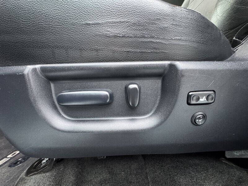 2013 Toyota Sequoia SR5