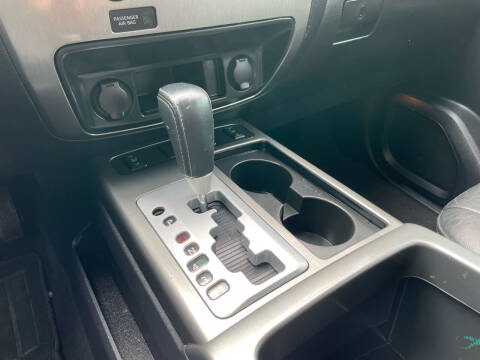 2015 Nissan Armada SV