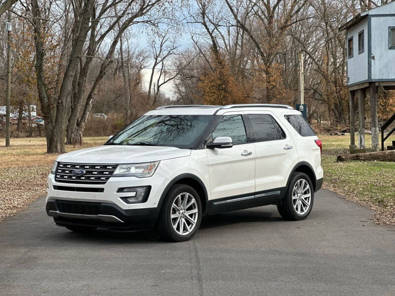 2016 Ford Explorer for sale at OVERDRIVE AUTO SALES, LLC. in Clarksville IN