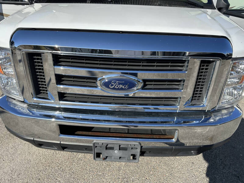 2019 Winnebago Outlook