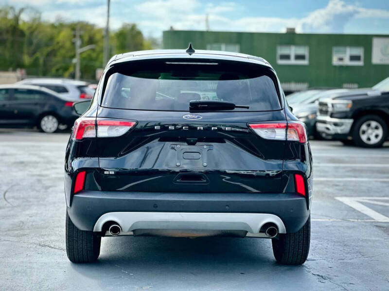 2022 Ford Escape SE