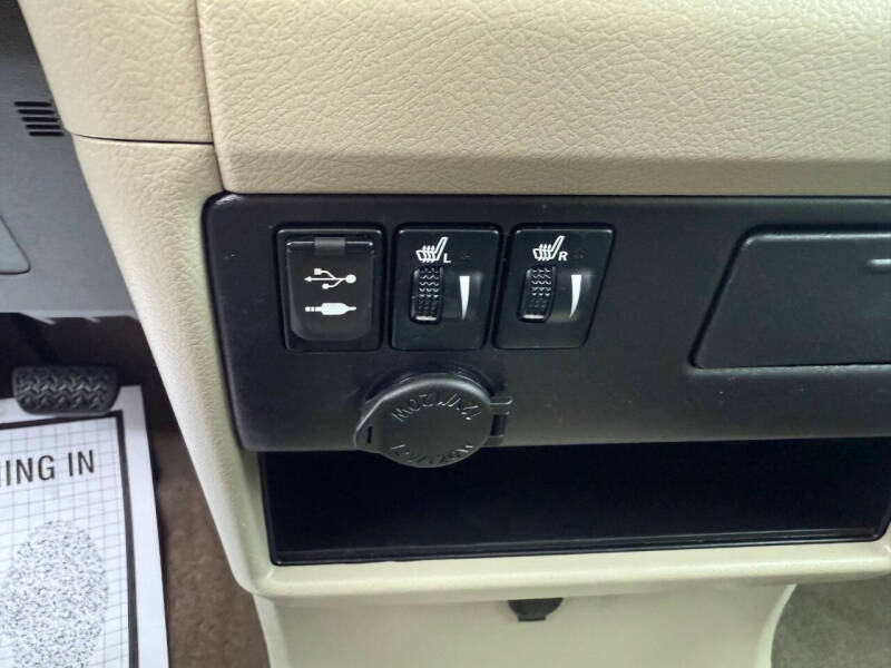 2017 Toyota Sienna XLE Premium 7-Passenger