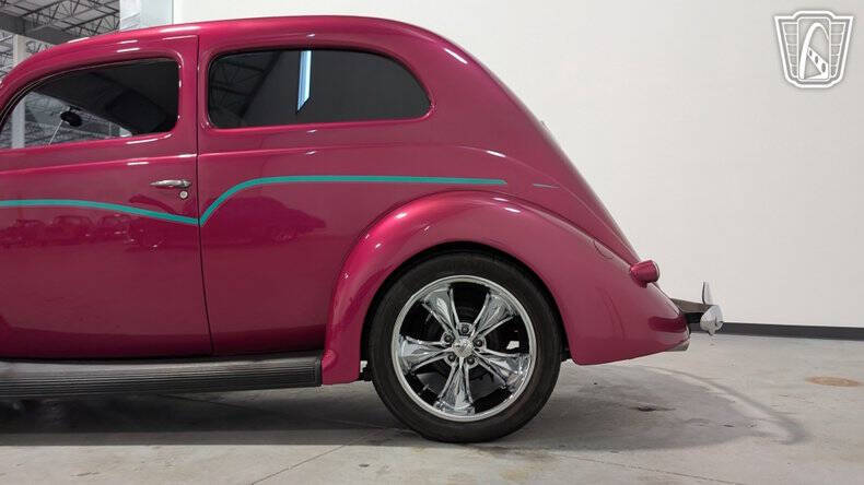 1937 Ford Tudor