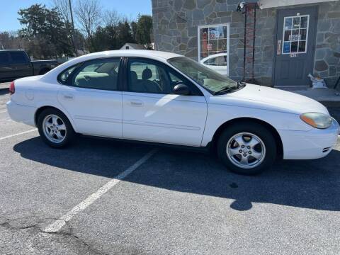2004 Ford Taurus for sale at PENWAY AUTOMOTIVE in Chambersburg PA