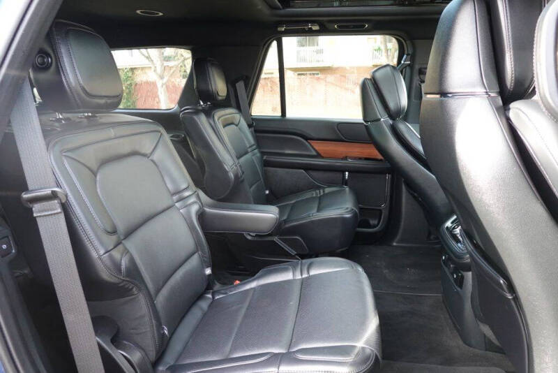 2019 Lincoln Navigator Select