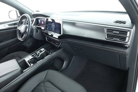 2024 Volkswagen Atlas Cross Sport SE 4Motion