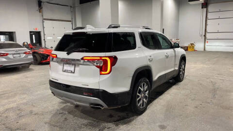 2023 GMC Acadia SLT