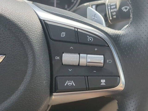 2023 Genesis G70