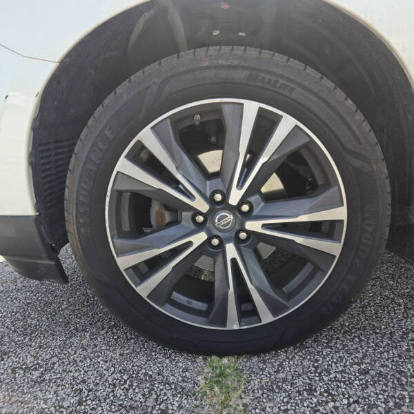 2017 Nissan Pathfinder Platinum