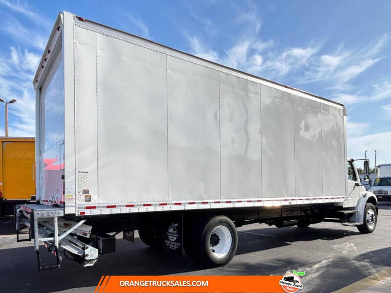 2020 Freightliner M2 106