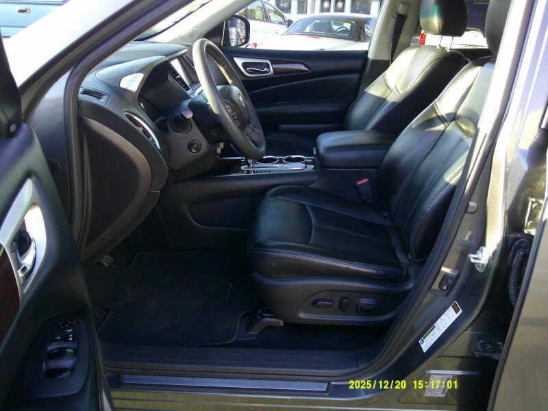 2016 Nissan Pathfinder Platinum